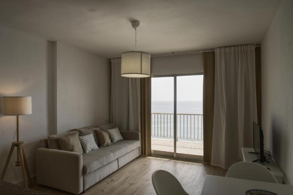 Apartamento Vistas Al Mar Cambrilsアパートメント エクステリア 写真